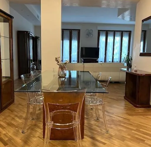 Elegant Apartament *